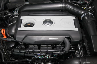 2015款迈腾1.8TSI领先型