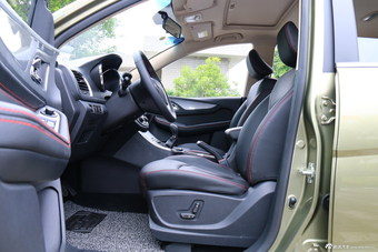 2015款 宝骏560 1.8L手动豪华型