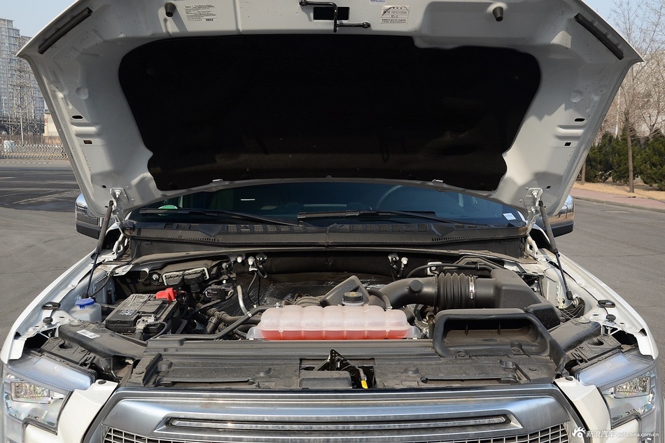 2015款福特F-150 5.0L自动PLATINIUM