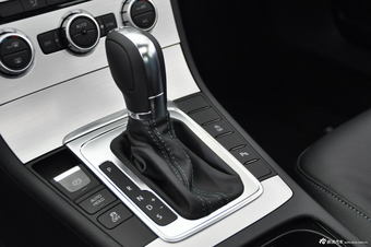 2013款迈腾蓝驱版