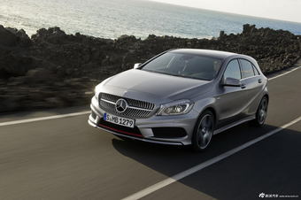 2013款奔驰A级官方图