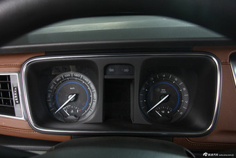 2014款GL8 2.4L CT豪华商务舒适版到店实拍