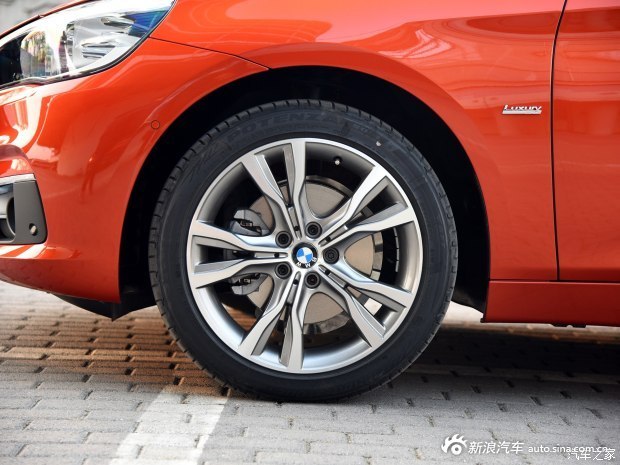 宝马2系旅行车