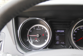 2016款风神A60 1.5L手动尊贵型