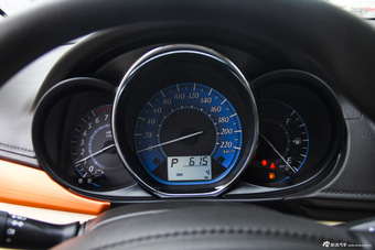 2016款YARiS L致炫1.5L自动劲速版