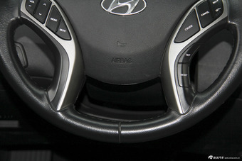 2013款朗动1.6L自动尊贵型