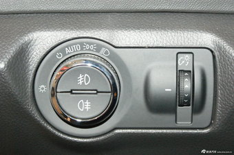 2012款科鲁兹1.8SX