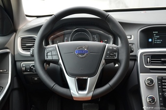2017款沃尔沃V60 2.0T T5自动 智雅型