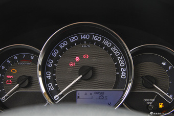 2016款雷凌1.6L手动新锐版E