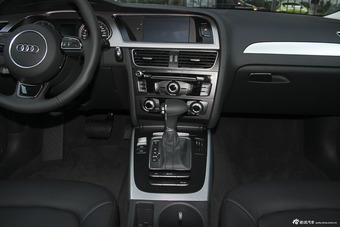 2016款奥迪A4L 35TFSI自动标准型