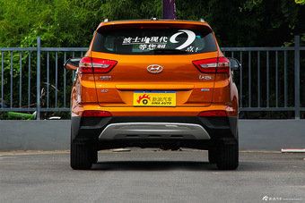 2015款北京现代ix25 2.0L 自动四驱尊贵型