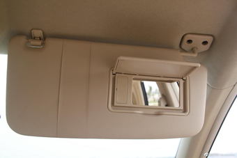 2013款北京汽车E系列三厢