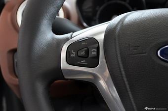 2013款嘉年华两厢