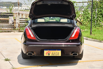 2015款捷豹XJL 3.0 SC典雅商务80周年典藏版