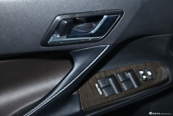 2013款锐志2.5S自动菁锐版