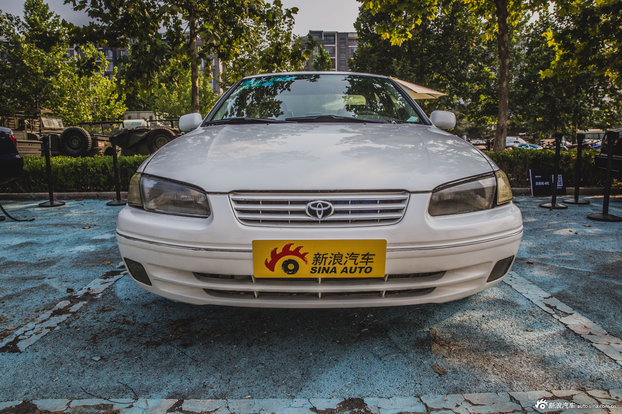 丰田凯美瑞全球家族亮相老爷车展