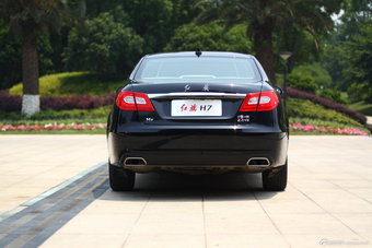 2013款红旗H7 3.0L自动尊贵型