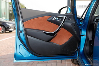 2014款英朗XT 1.6L自动舒适天窗版