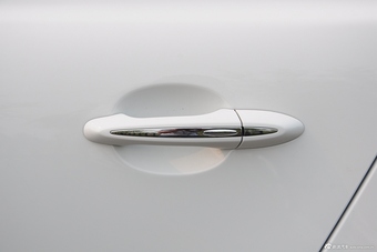 2015款捷豹XJL80周年版