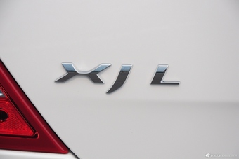 2015款捷豹XJL2.0T两驱典雅商务80周年典藏版