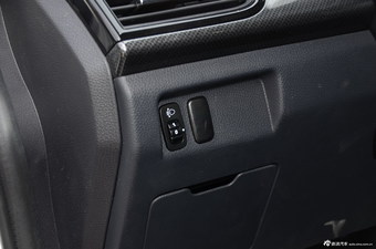 2014款东南V5菱致1.5T手动锐控版实拍