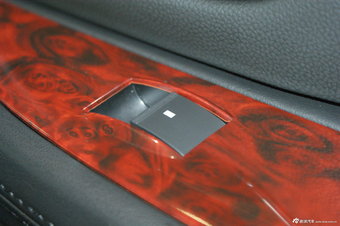 2010款凯雷德Escalade