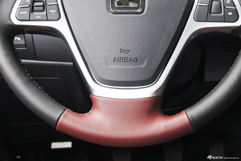 2015款众泰T600 2.0T手动尊贵型