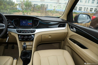 2016款宝骏730 1.8L手动舒适型