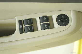 2012款福克斯经典两厢