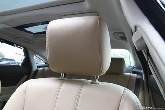 2015款捷豹XJL 2.0T两驱典雅商务版