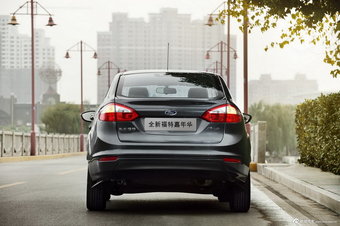 2013款福特嘉年华官方图