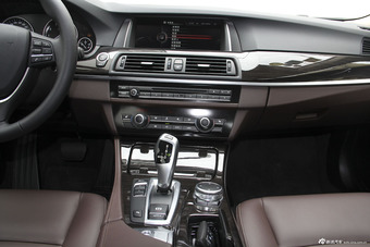 2014款宝马5系525Li豪华设计套装