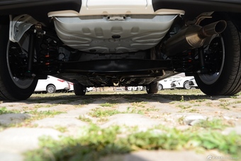 2016款YARiS L致炫1.5L自动劲速天窗版