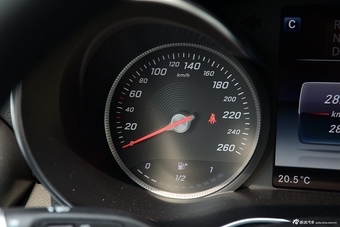 2016款奔驰C级（进口）1.6T自动 C180旅行版