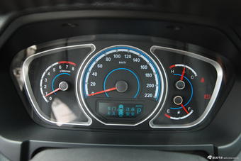 2013款海马S7 2.0L自动智臻版