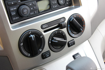 2014款NV200 1.6L CVT尊贵型国IV到店实拍