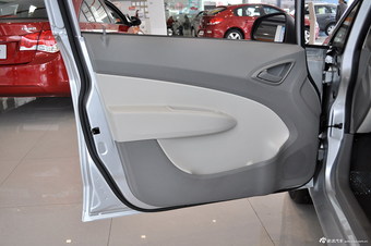 2013款赛欧三厢1.2L手动时尚版