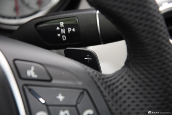 2015款奔驰GLA200时尚型