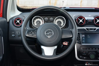 2015款中兴GX3 1.5L手动精英版