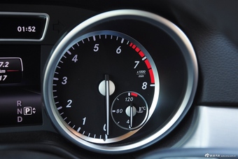 2015款奔驰ML320 4MATIC