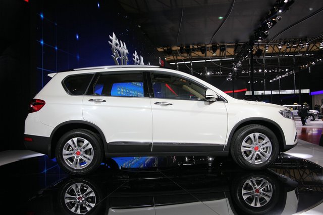 2013款哈弗H6运动版1.5T手动两驱尊贵型图片