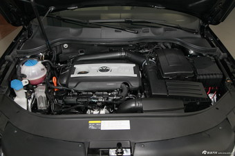 2015款迈腾1.8TSI领先型