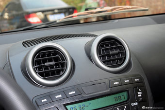 2012款比亚迪F0实拍