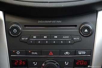 2016款奔腾B90 1.8T自动尊贵型十周年纪念版