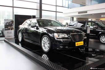 2013款克莱斯勒300C到店实拍