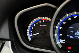 2013款东南V6菱仕高清实拍