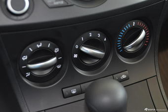 2013款马自达3星骋两厢1.6L自动精英型