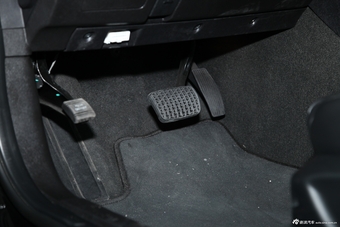 2014款绅宝D70 2.0T 自动豪华版