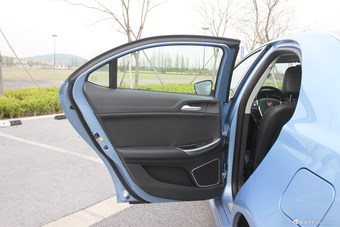 2014款荣威550 Plug-in插电式混动