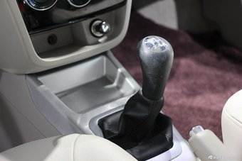 2015上海车展：悦翔V3